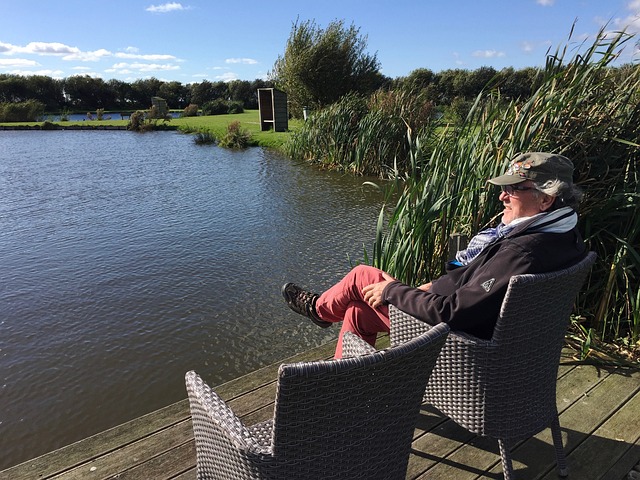 欧冠淘汰赛附加赛次回合｜ 戴维斯补时破门救主 拜仁逃出生天闯16强.